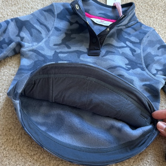 NWT Vineyard Vines girls 3T fleece pullover - Picture 3 of 3